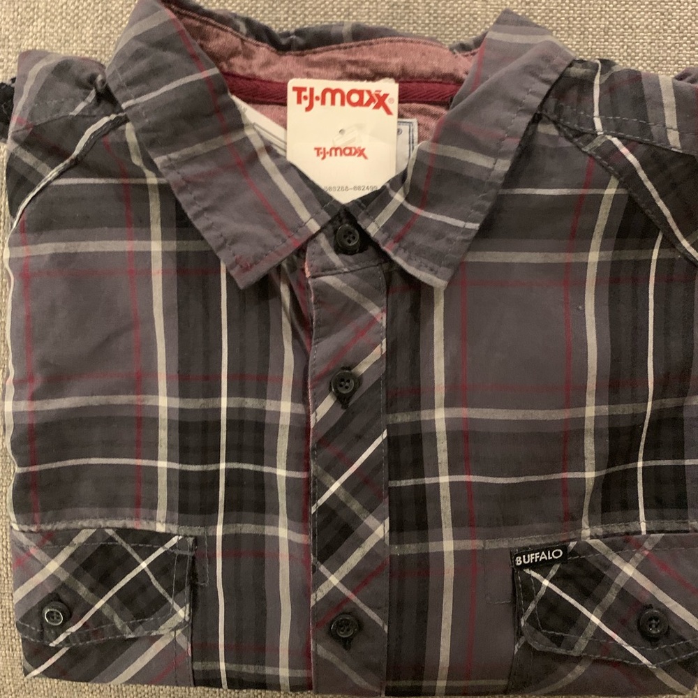 Buffalo Large Short Sleeve Shirt